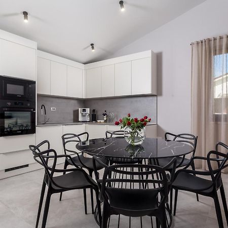 Apartmani Dogas ซริกเวนิซา ห้อง รูปภาพ