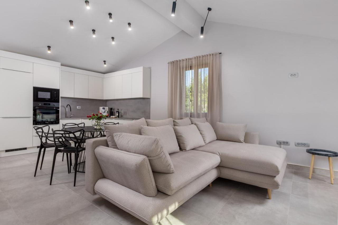 Apartmani Dogas ซริกเวนิซา ภายนอก รูปภาพ