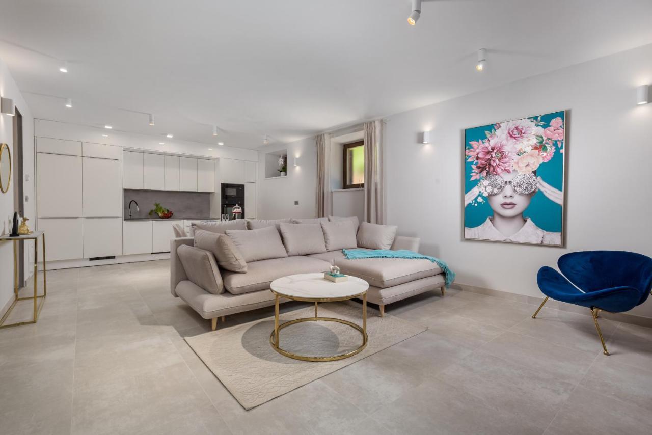 Apartmani Dogas ซริกเวนิซา ภายนอก รูปภาพ