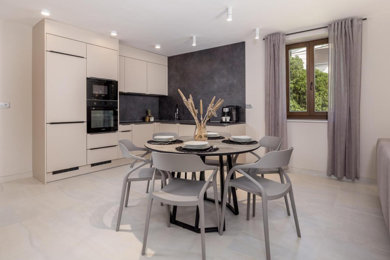 Apartmani Dogas ซริกเวนิซา ภายนอก รูปภาพ