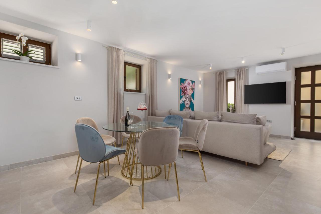 Apartmani Dogas ซริกเวนิซา ภายนอก รูปภาพ